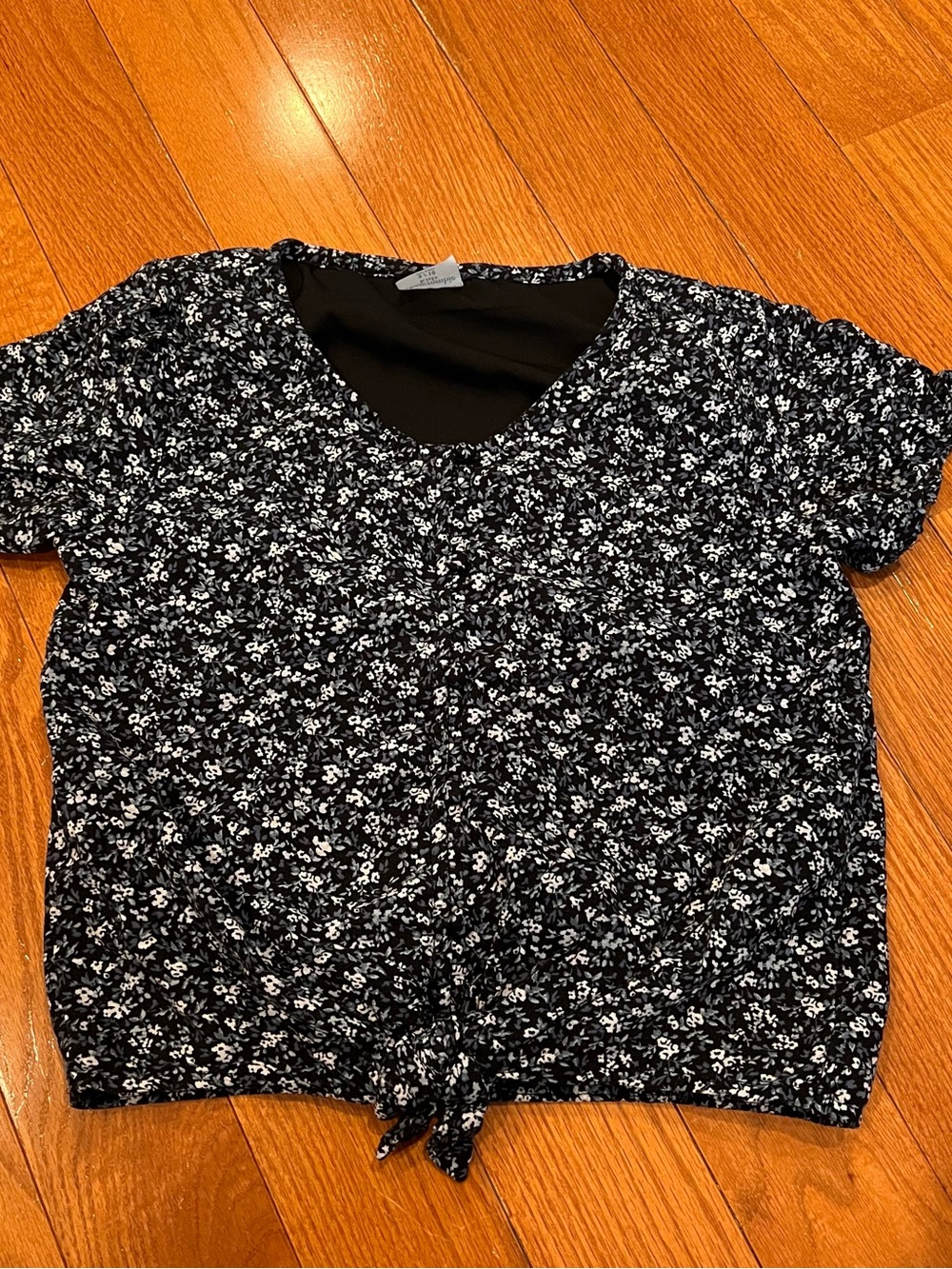 Abercrombie kids girls blue white flowers tie knot bottom shirt Size 9/10